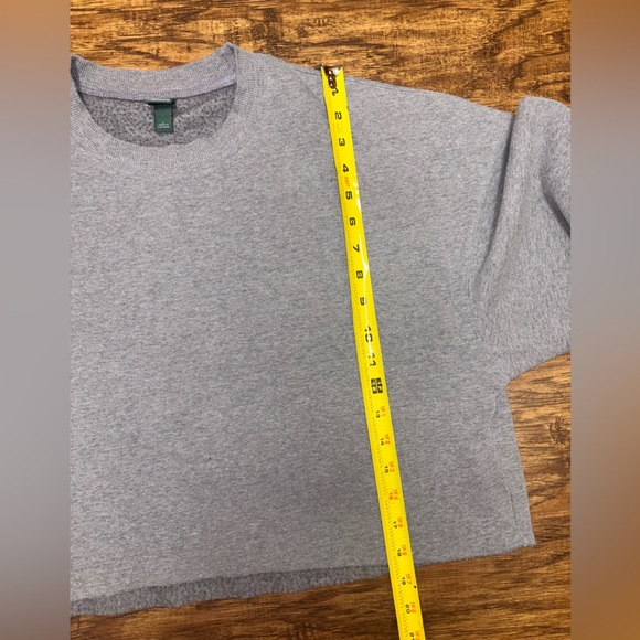 Wild Fable Cropped Sweatshirt Size Large - Picture 7 of 9